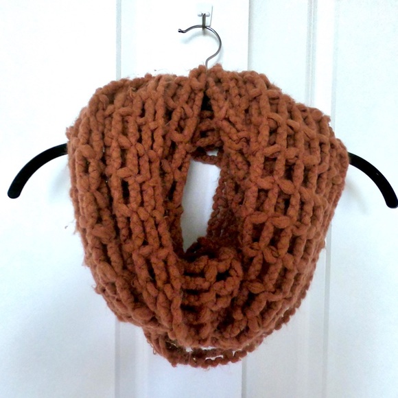 Chunky knit infinity scarf - Picture 1 of 1